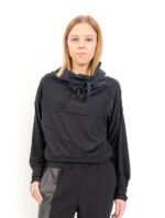 Črna ženska majica z okrasnimi šivi